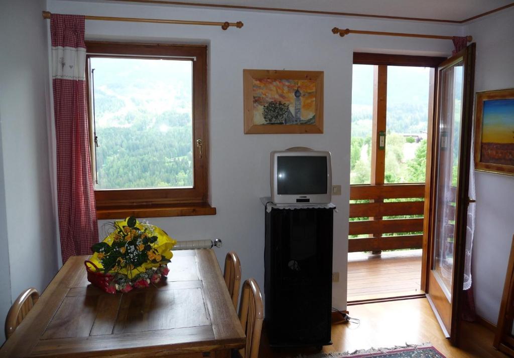 Cavalese Luxury Mountain And Sky Leilighet Rom bilde